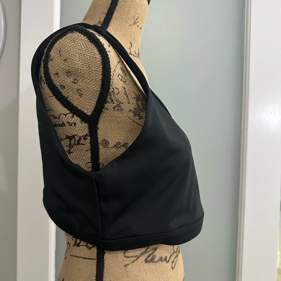 NWT ZUMBAWEAR Zumba Butterfly Bra - Bold Black with Zumba in Yellow on back. XXL - Picture 5 of 7